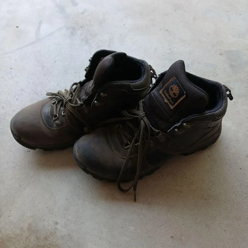 Timberland Men's Navy and Black Boots